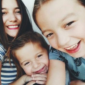 Meet your Posher, Carolina